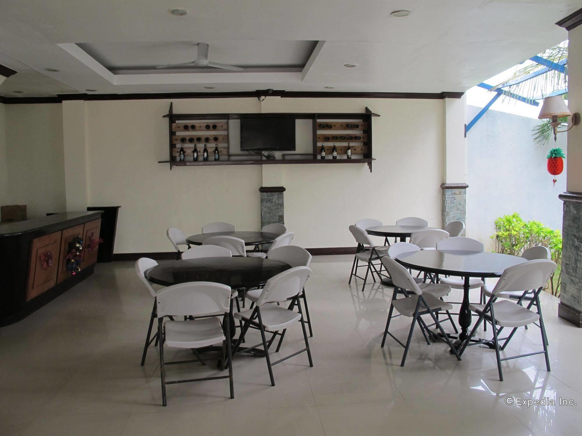 Bluefins Resort Lapu-Lapu City Exterior foto