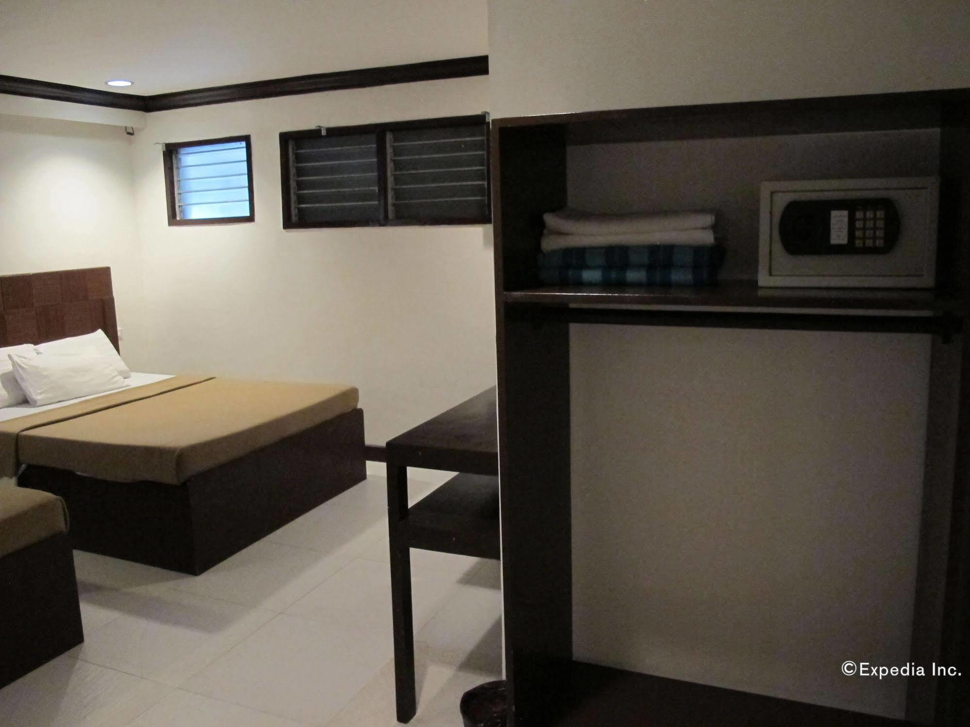 Bluefins Resort Lapu-Lapu City Exterior foto