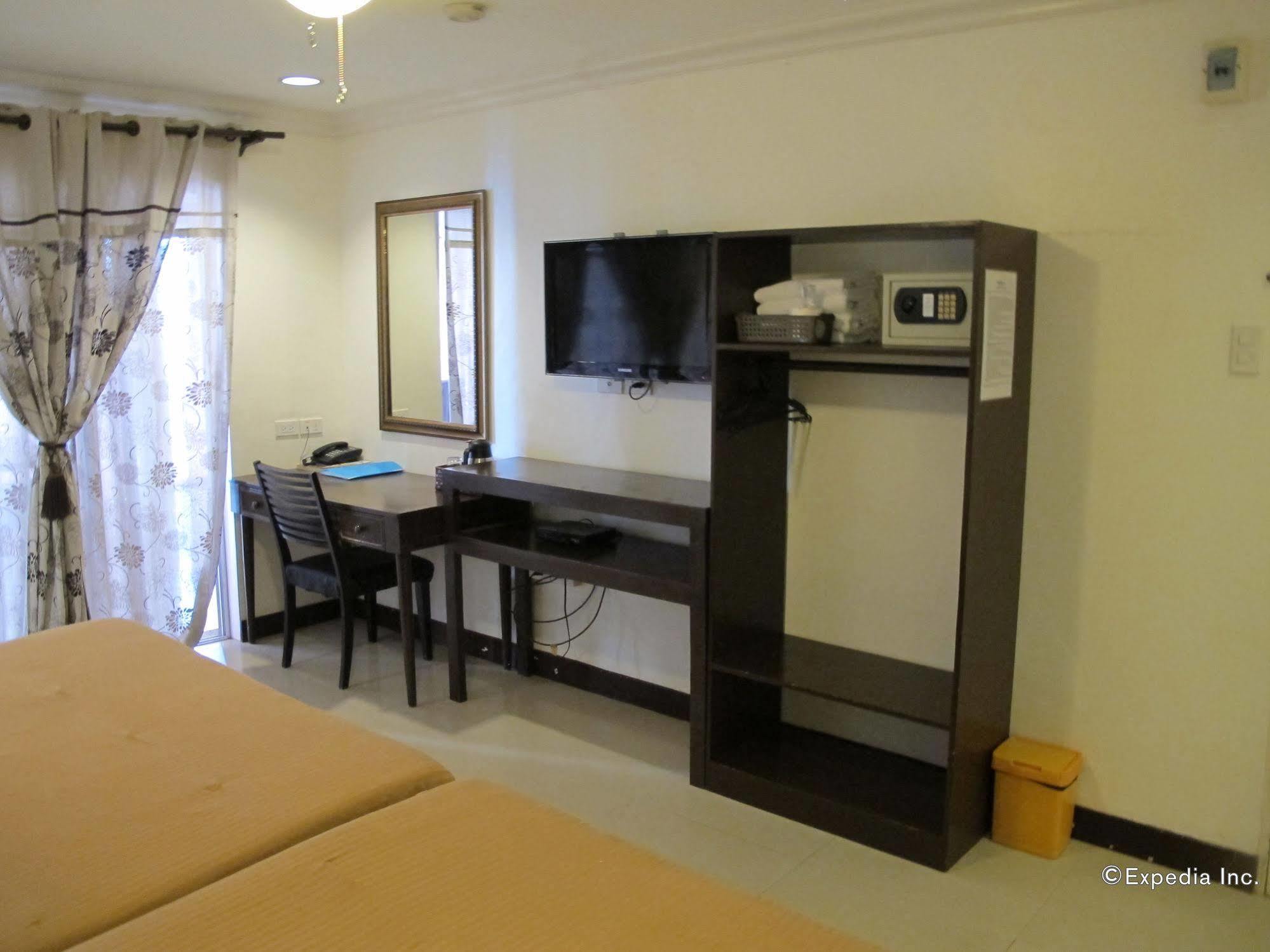 Bluefins Resort Lapu-Lapu City Exterior foto