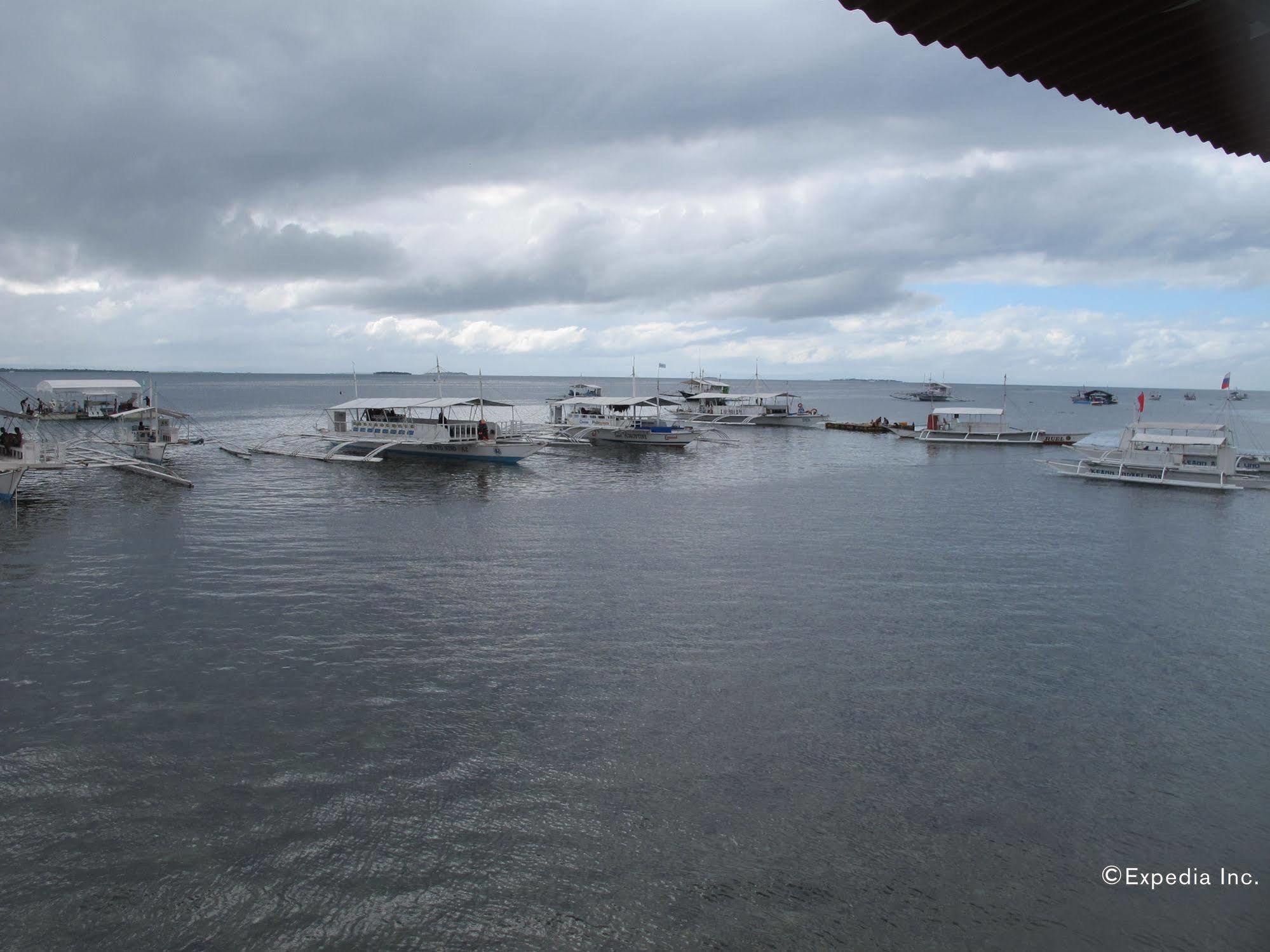 Bluefins Resort Lapu-Lapu City Exterior foto